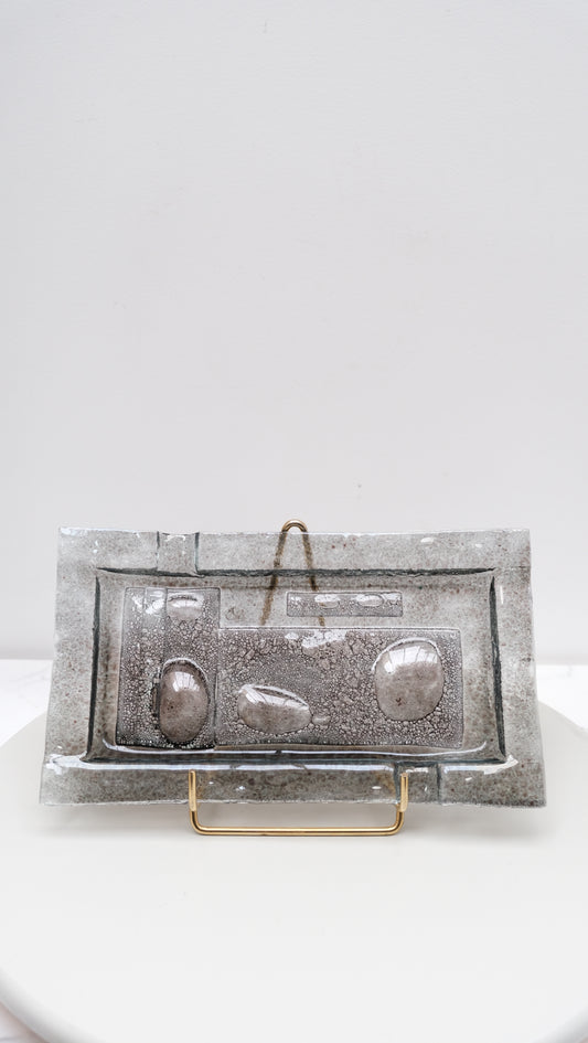 Grand cendrier en verre fumé brutaliste - Arts décoratifs - La Nouvelle Galerie