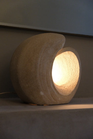 Lampe en pierre calcaire PM Arsène Galisson - Luminaires - La Nouvelle Galerie