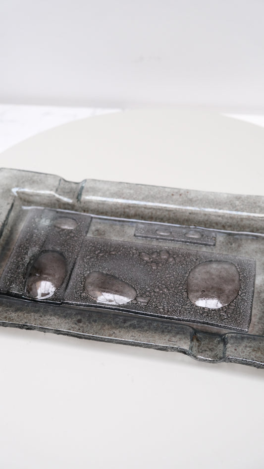 Grand cendrier en verre fumé brutaliste - Arts décoratifs - La Nouvelle Galerie