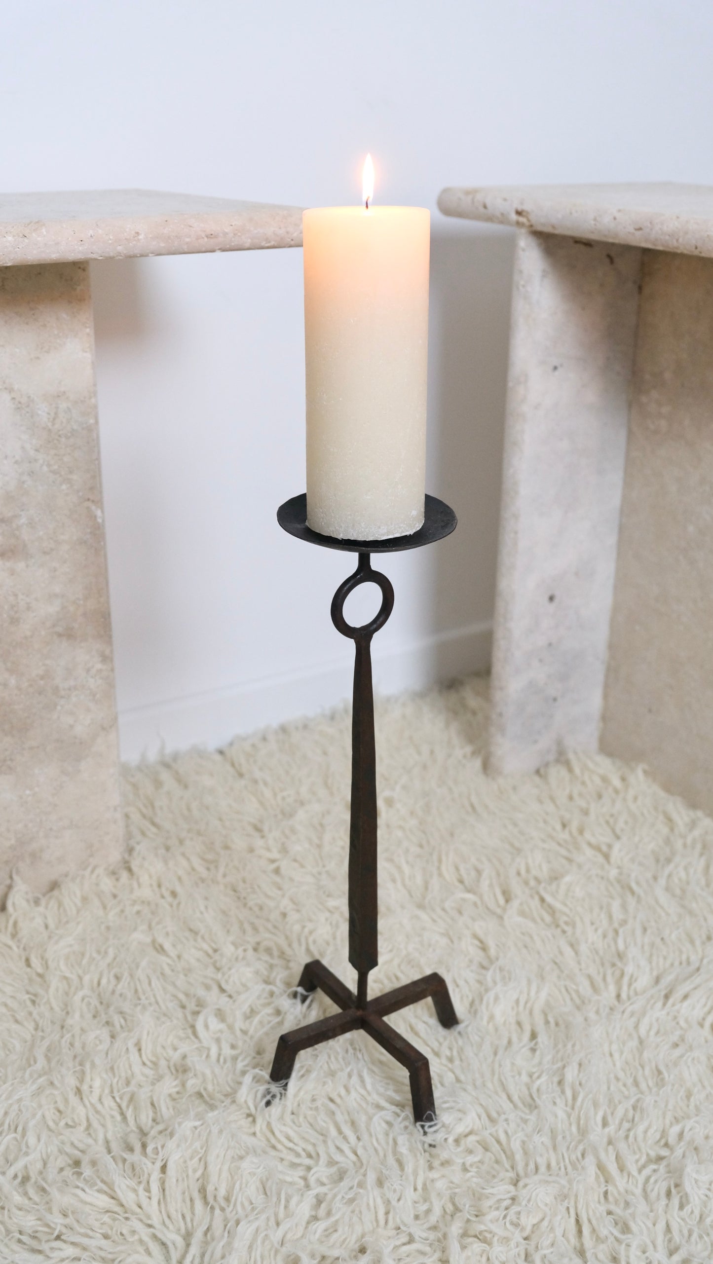 Candélabre en fer forgé - Arts Décoratifs - La Nouvelle Galerie