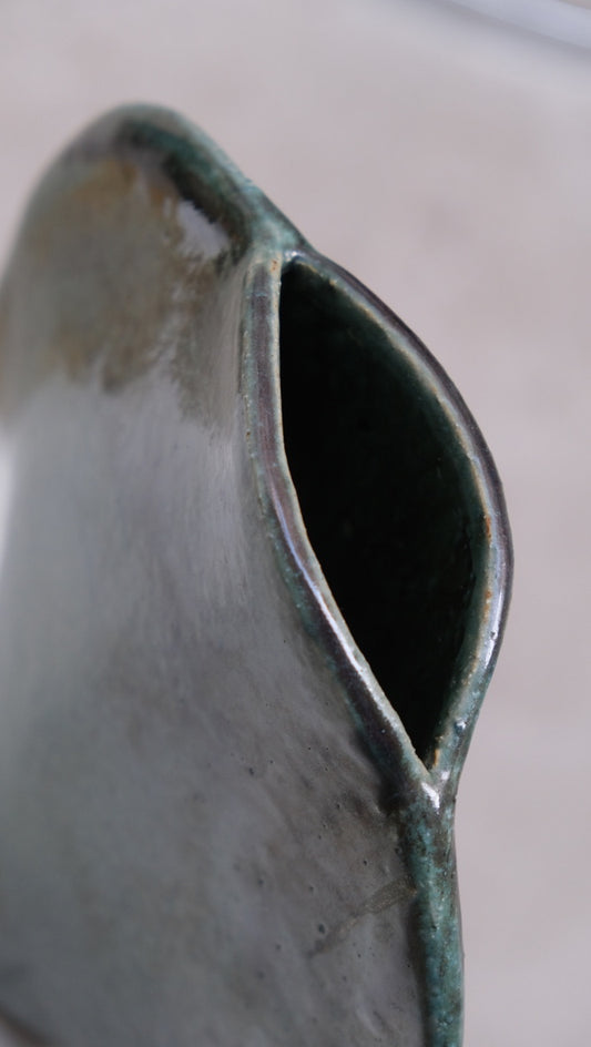 Vase lenticulaire en céramique