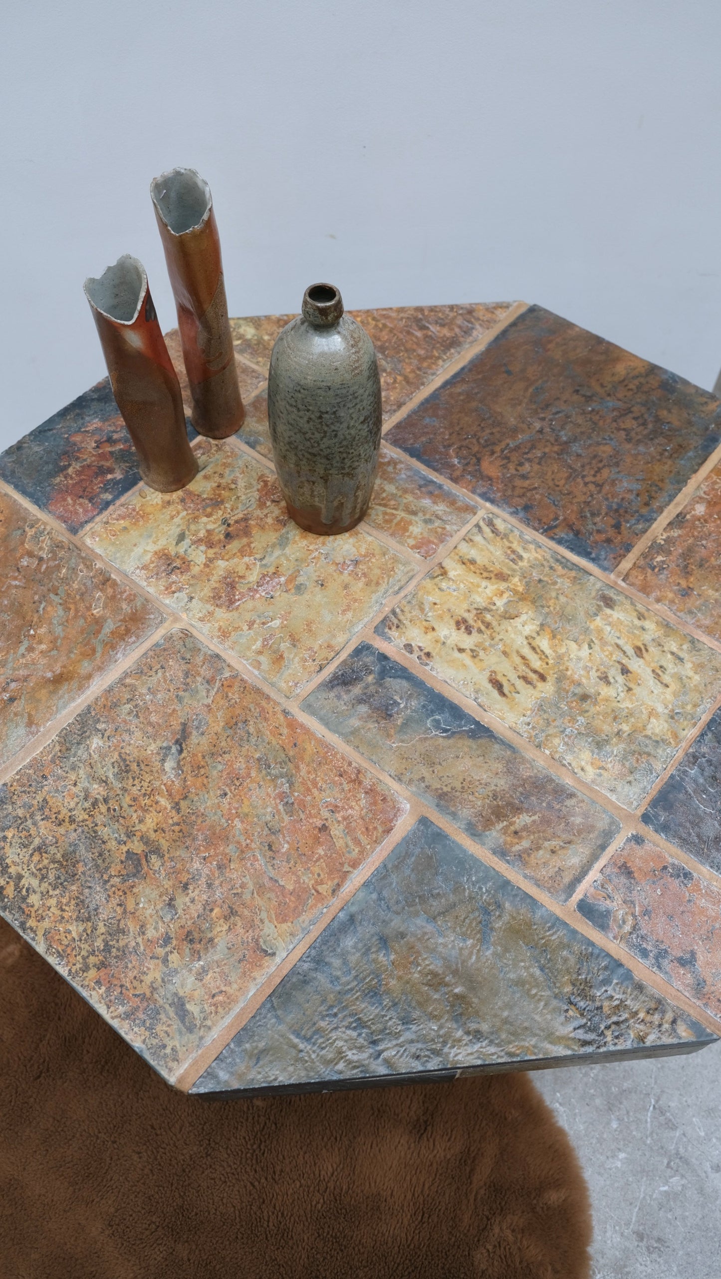 Table basse octogonale en pierre (RESERVEE)