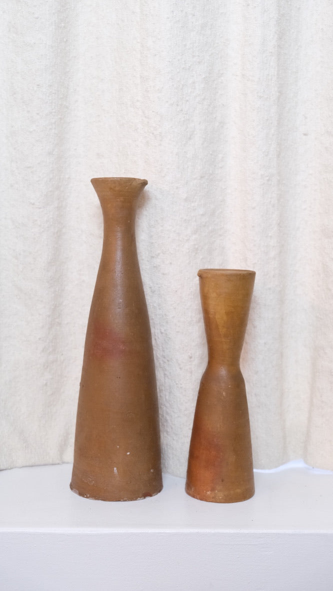 Paire de bouteilles en terre cuite - Arts décoratifs - La Nouvelle Galerie
