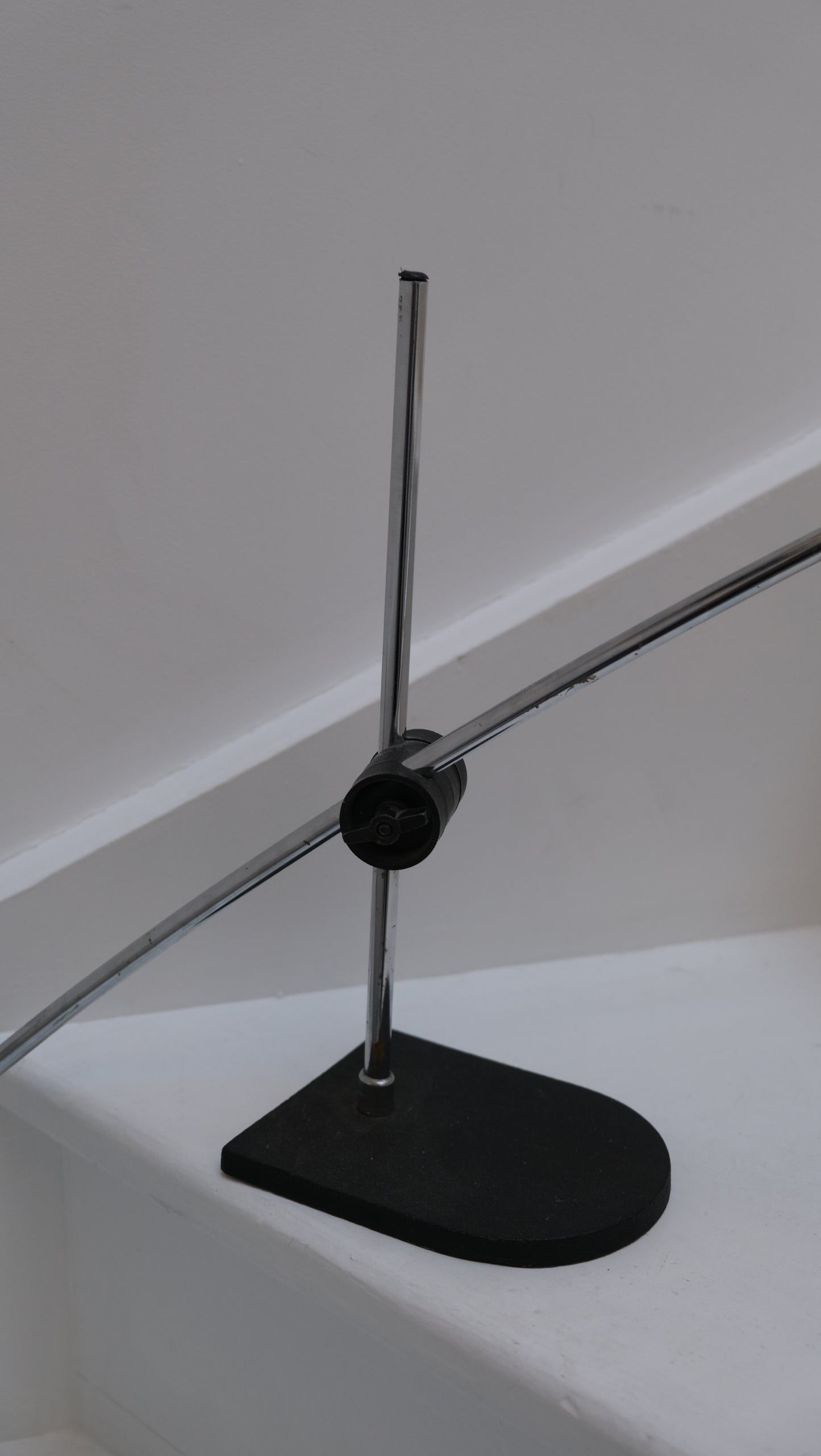 Lampe mderniste à balancier - La Nouvelle Galerie - Luminaires