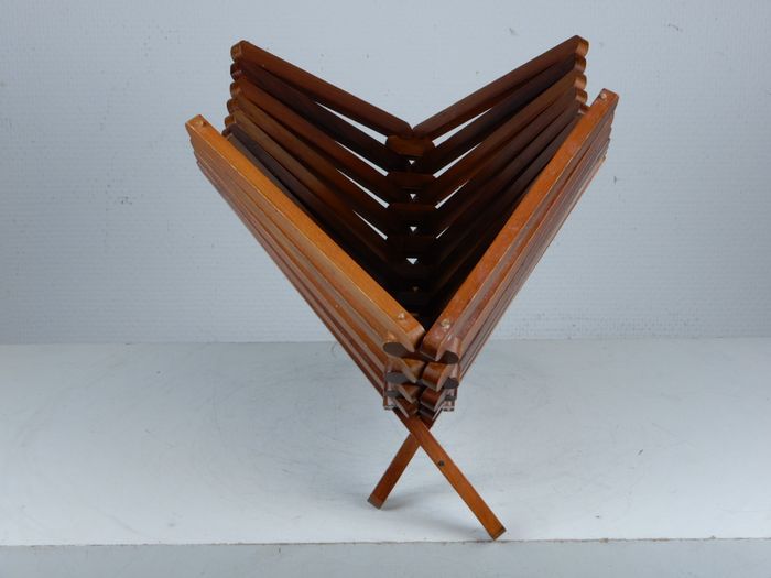Présentoir en noyer articulé scandinave - Arts de la table - La Nouvelle Galeriie