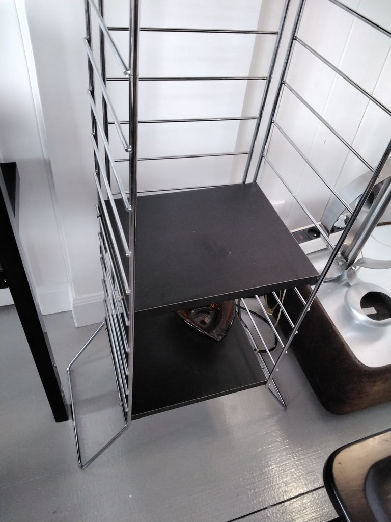 Etagère en métal années 70 - Meubles - La Nouvelle Galerie