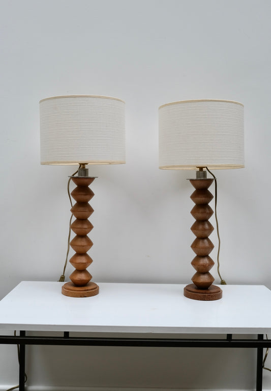 Paire de  lampes totem en bois tourné - Arts décoratifs - La Nouvelle Galerie