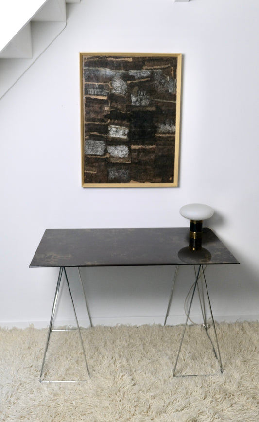 Table-bureau en verre fumé et tréteaux Max Sauze