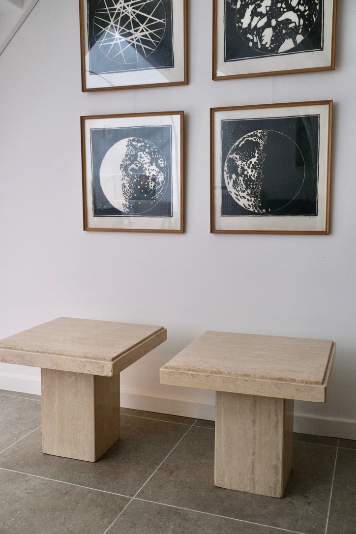 Paire de tables en travertin post-modernes