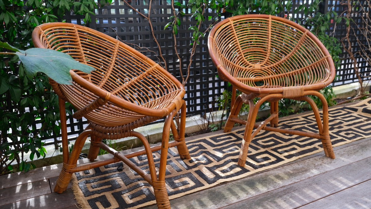 Paire de fauteuils en osier et bambou 1960 - Assises - La Nouvelle Galerie