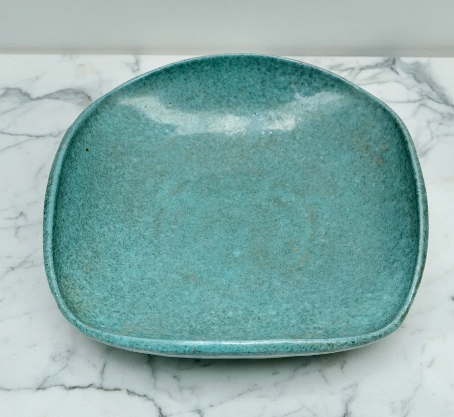 Plat en grès émaillé