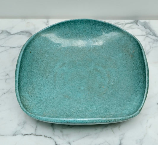 Plat en grès émaillé