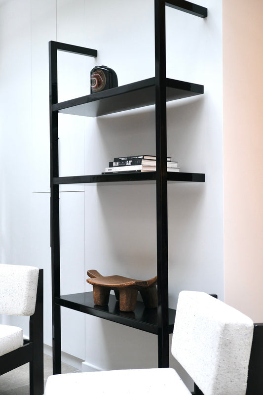 Etagère en laque noire - 1980