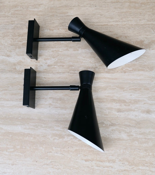 Paire d'appliques style Arne Jacobsen - Luminaires - La Grande Galerie